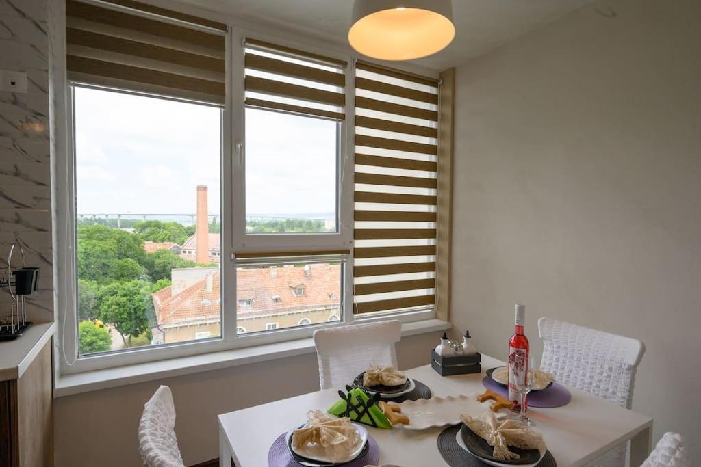 Sunset Luxury Apartment Varna Exterior photo